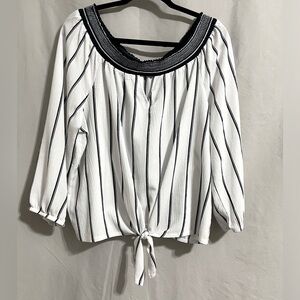 No Boundaries blouse. Navy and white stripe. 3/4 sleeve. Size XXL.